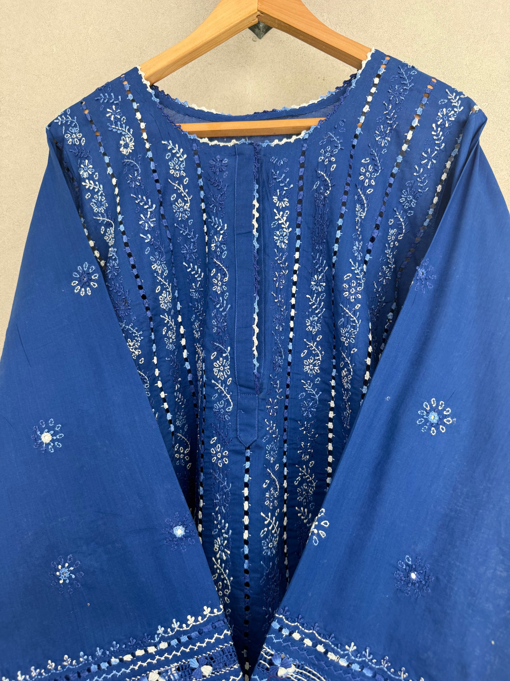 Blue and white Tarkashi Kurta